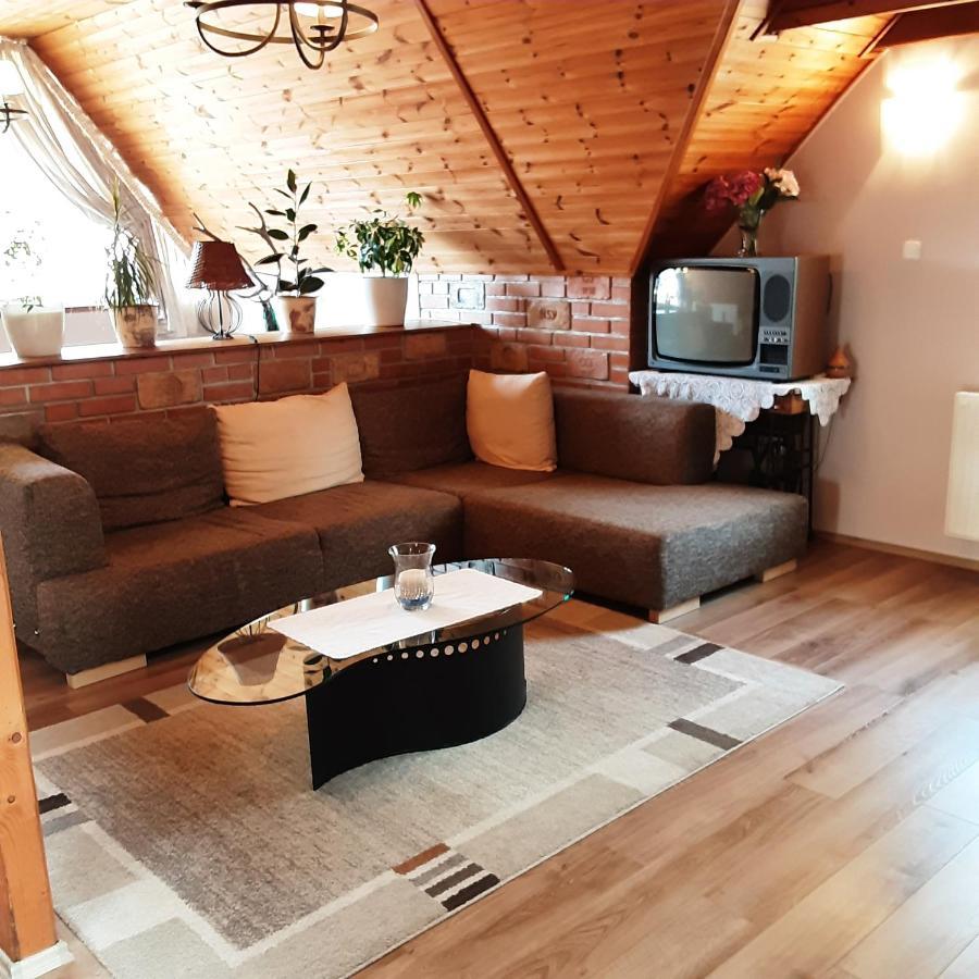 Jazmin Apartman Тихань Экстерьер фото