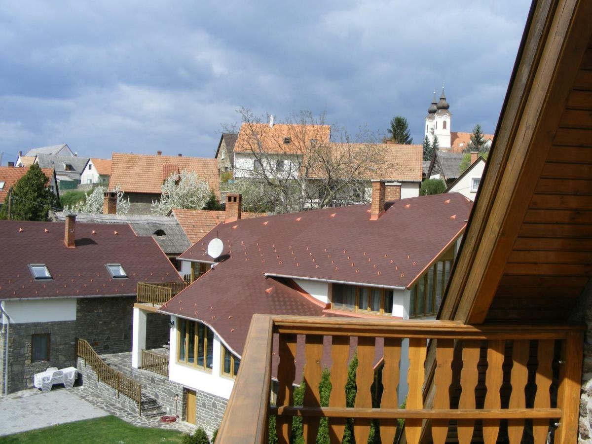 Jazmin Apartman Тихань Экстерьер фото